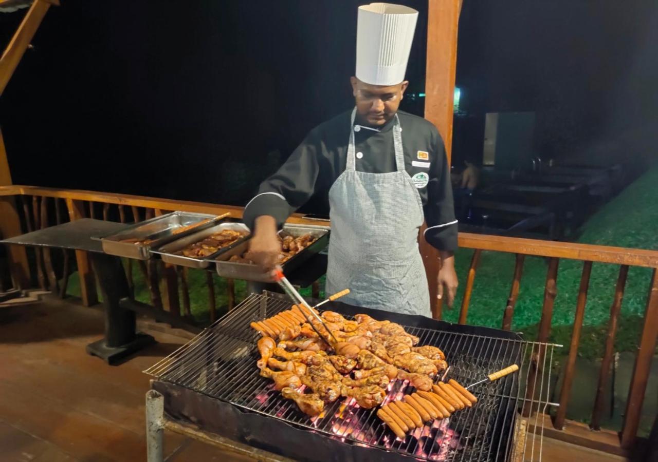 Cinnamon Village Sinharaja Deniyaya Esterno foto